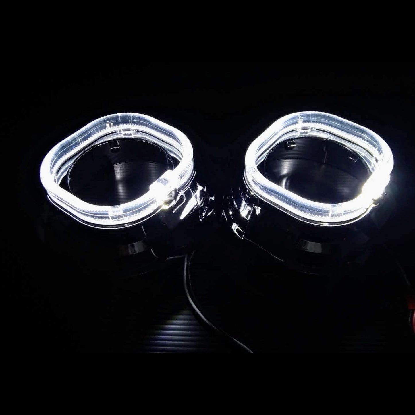 CYM Auto XY4 Square Shroud with LED Angle Eye