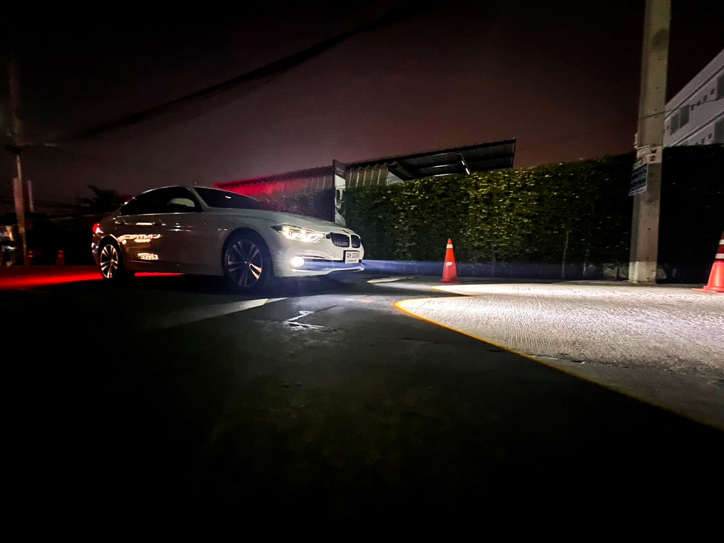 ไฟตัดหมอก Bi-LED Projector ตรงรุ่น BMW F10 22 30 35 LCI series 3 318 316 320 325 330